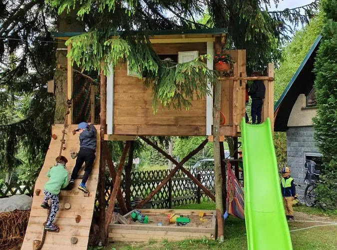 Direkt Am Und Rodelhang